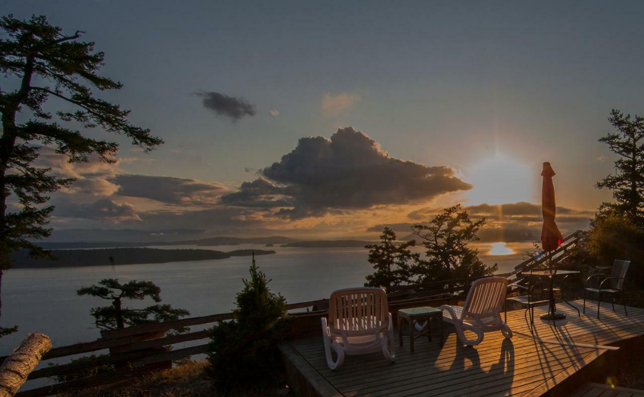 Shangri-La Oceanfront Vacation Home Bedwell Harbour Экстерьер фото